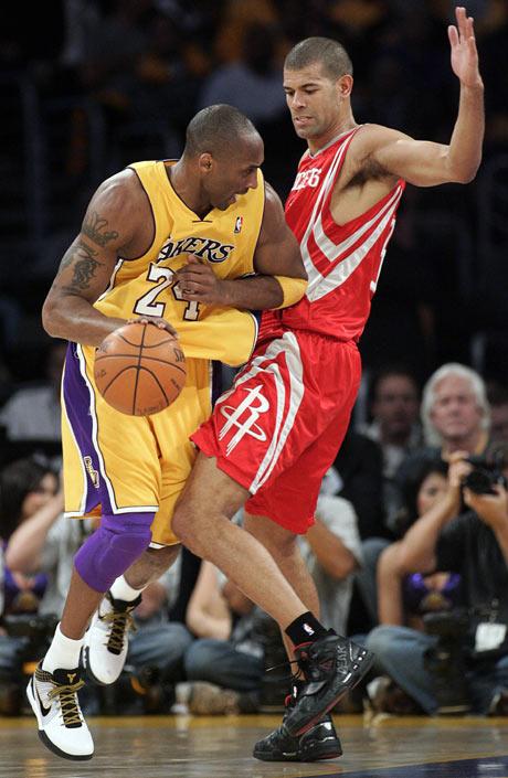 那巅峰科比能否打爆巴蒂尔呢?|巴蒂尔|科比|巅峰_新浪新闻