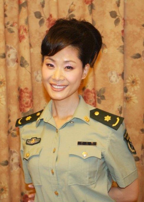 因丈夫出轨险些自杀,二婚后收获幸福|于文华|大衣哥|李年_新浪新闻