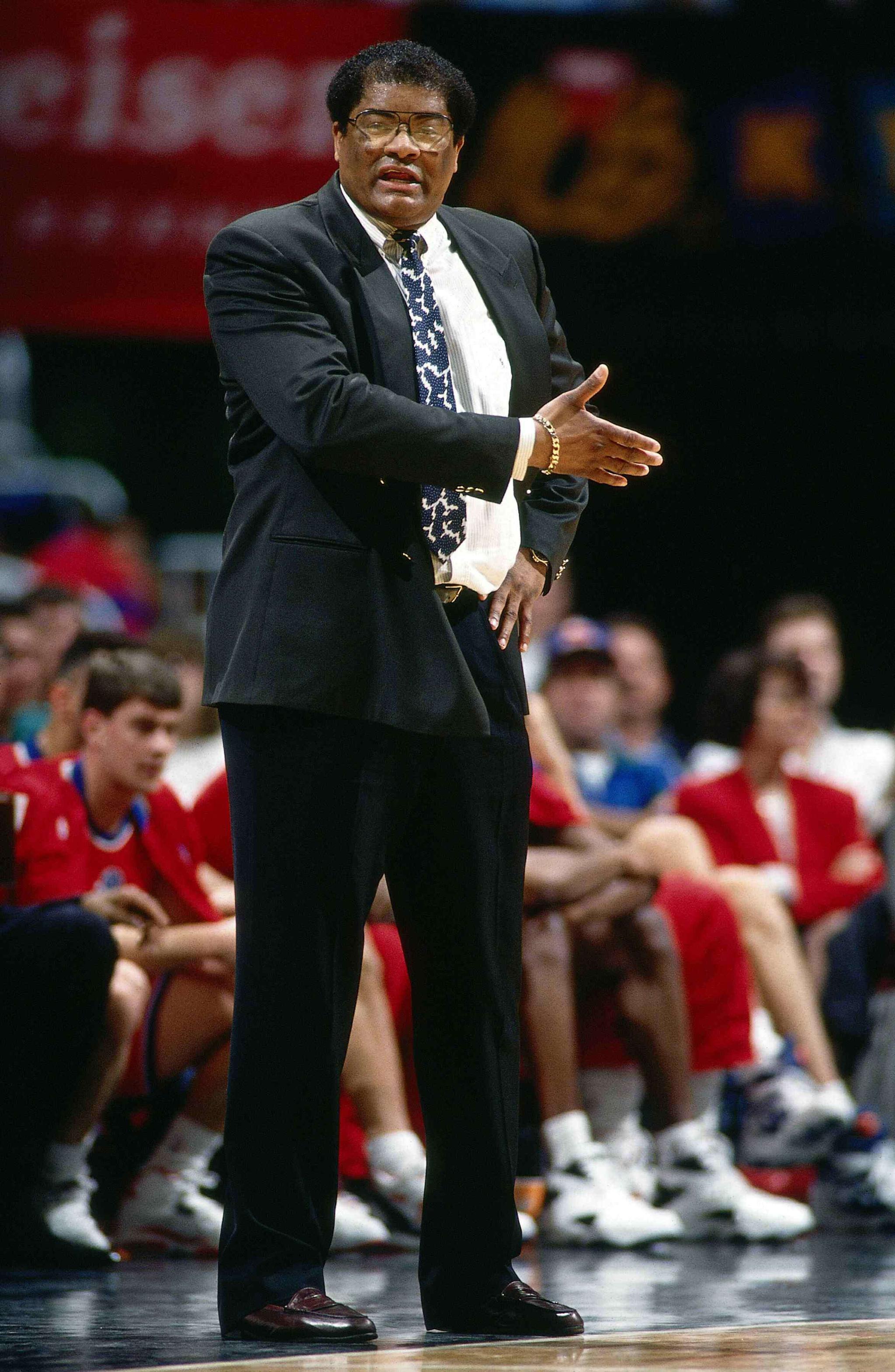 名人堂球员昂塞尔德因病逝世,曾为中美篮球文化交流做出贡献