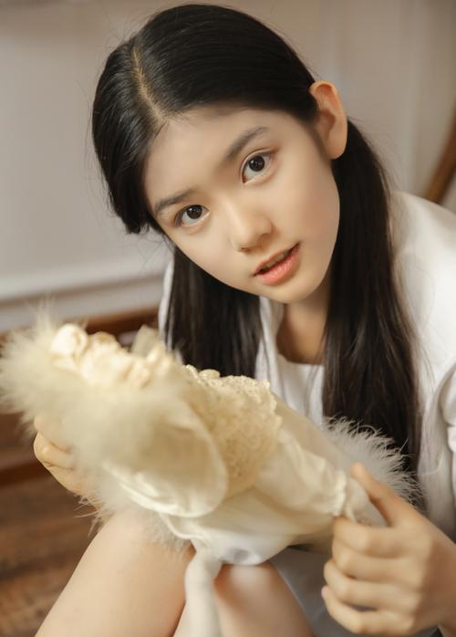 又发现了一位宝藏女孩14岁的她堪比明星她就是赵蕴卓