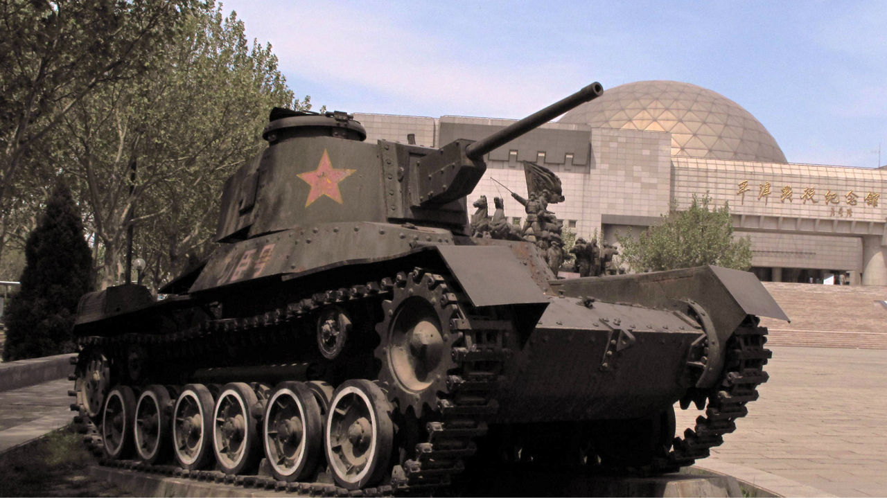 解放军史上第一辆坦克"功臣号"的前世今生