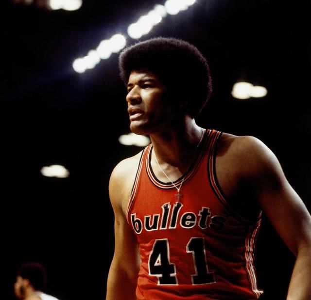 奇才名宿"碎骨机"昂塞尔德去世,曾是大本伯乐,曾缔造蓝领传奇