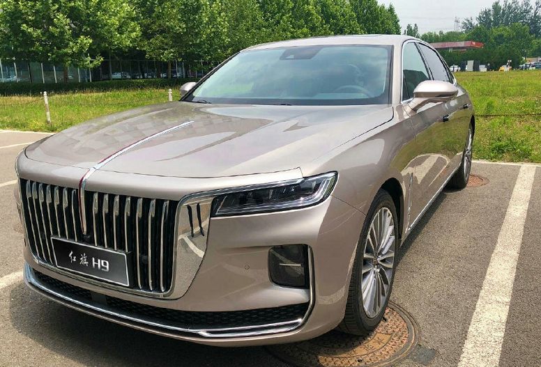 一汽红旗h9现身流沙金车身很大方有望近期上市配20t30t