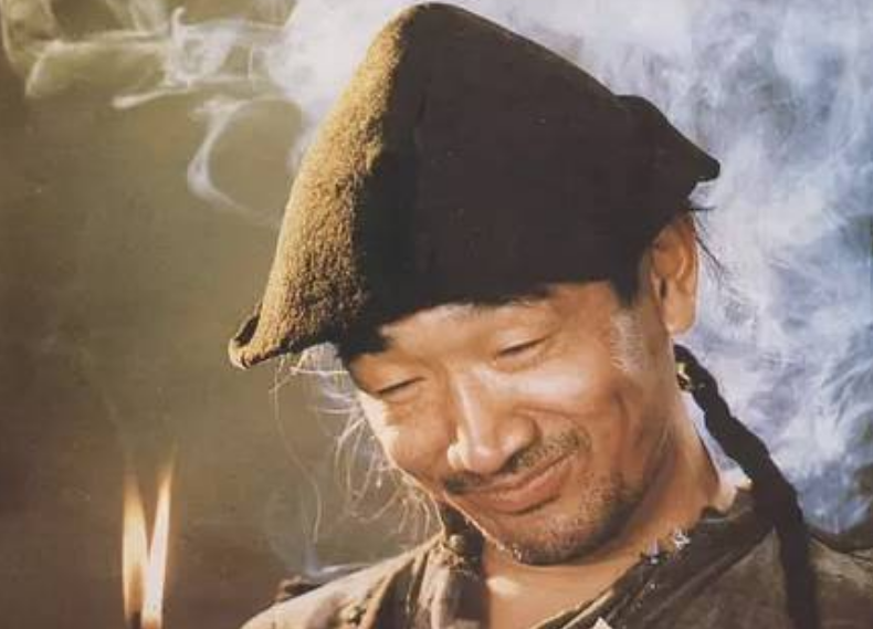 才子问:"阿q是中国人,为何取个外国名"?鲁迅的回答令人叫绝