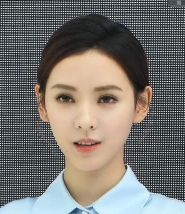 张予曦的路透照火了,看到她未ps的腿,说是"腿精"也不过分