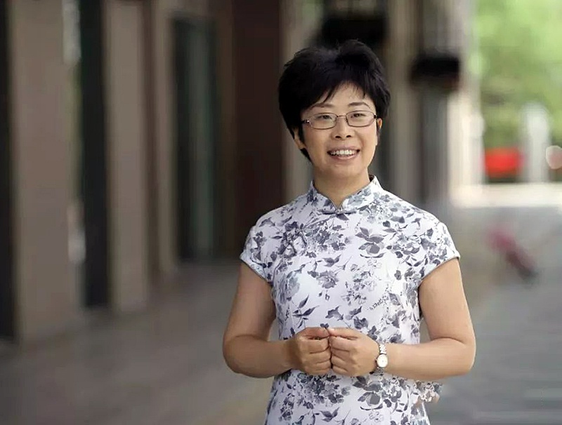 诗词讲师蒙曼曾经逃学回家读书北大博士毕业后成历史老师