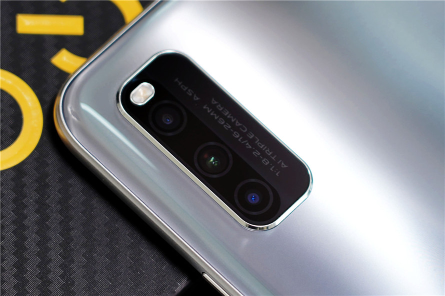 iqooz1评测首发天玑1000plus2000元档性能最强