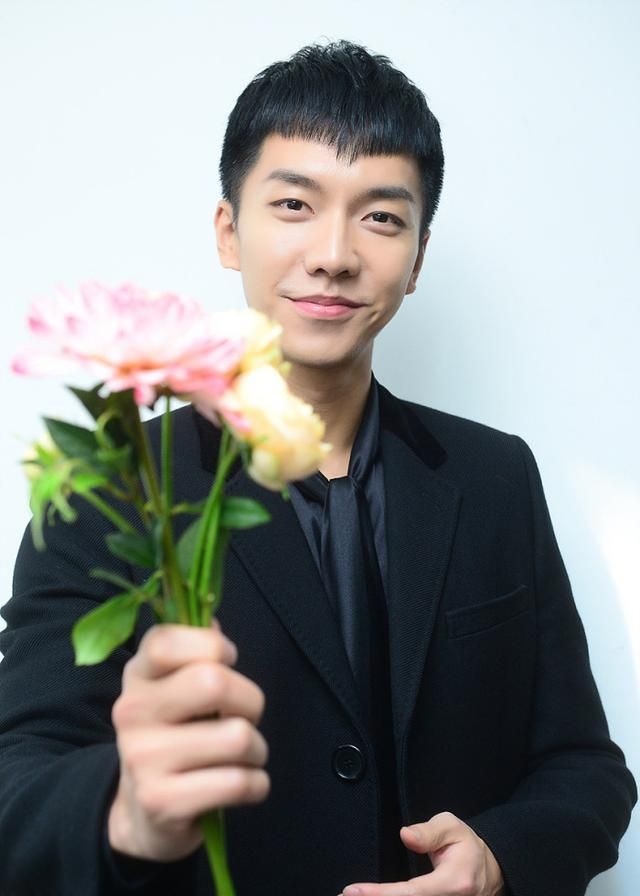 李升基确认出演tvn新剧《mouse》,变身正直青年警察