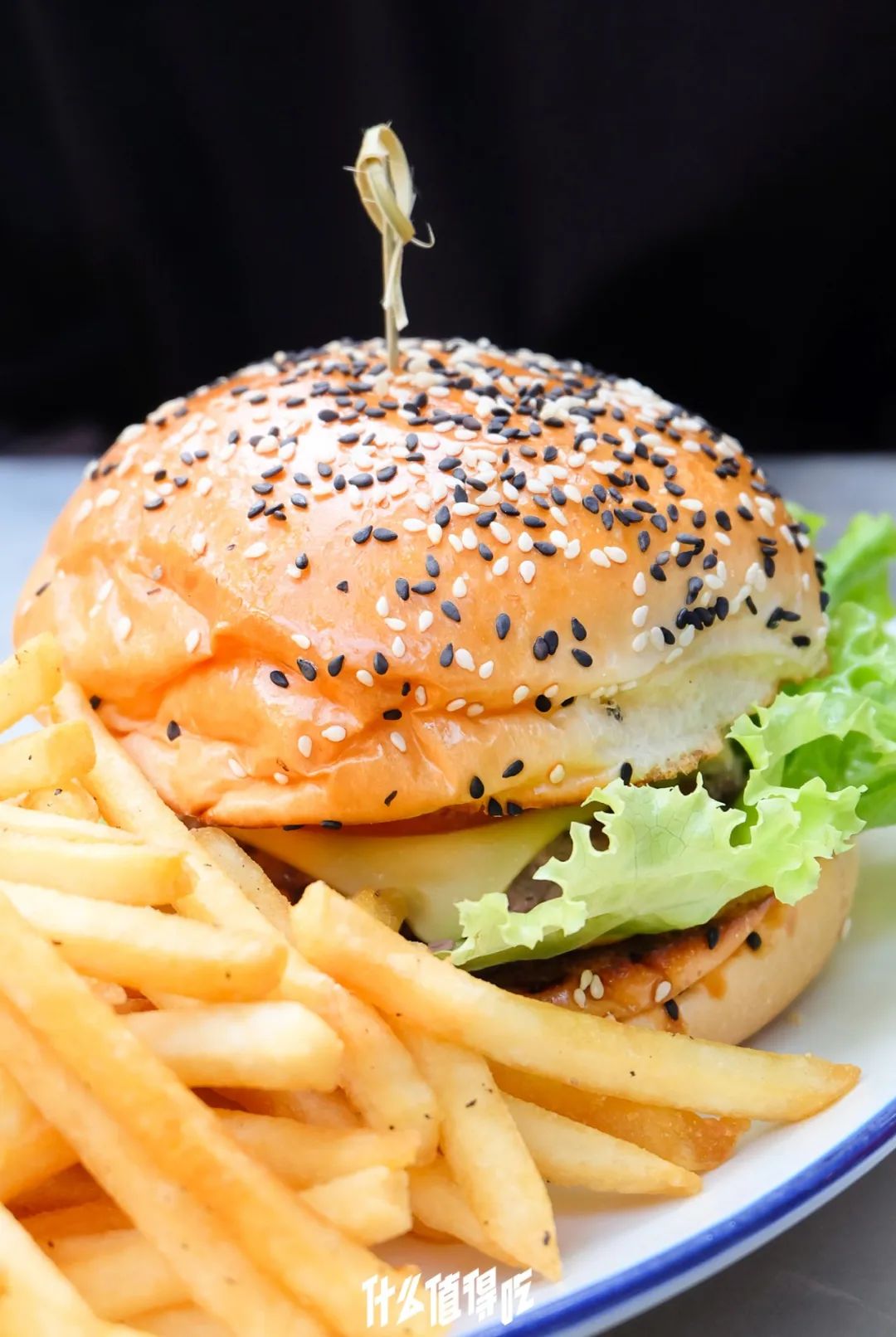 上海汉堡指南 | 一口气吃了 15 家,你猜最好吃的是哪家?