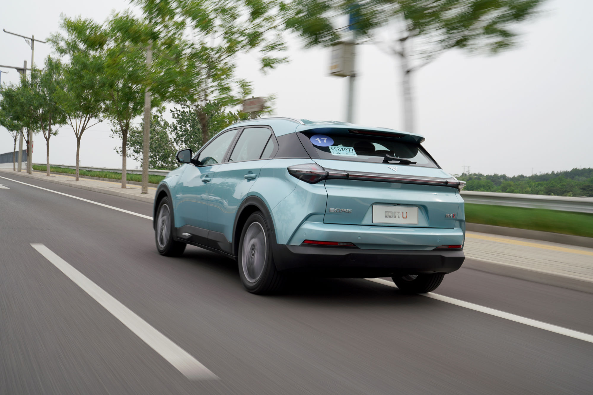 瞄准新能源主流suv市场 试驾哪吒u纯电动suv