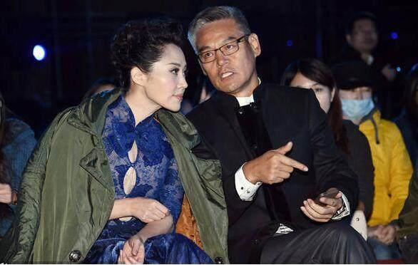 老戏骨巍子离婚时净身出户后与史兰芽相恋如今儿子成实力派