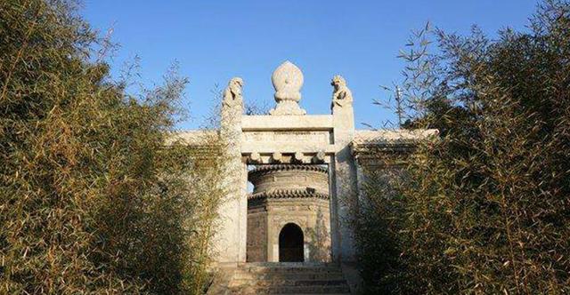 只是一介奴才,但凭着皇帝的信任与自身的野心,也出现过魏忠贤,赵高