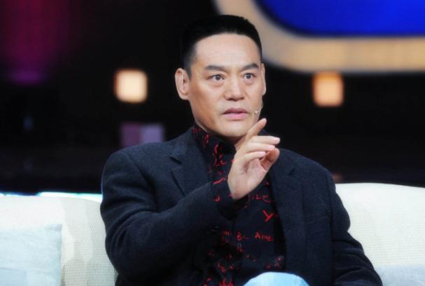 老戏骨巍子离婚时净身出户后与史兰芽相恋如今儿子成实力派