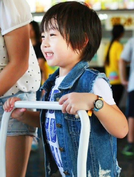 时隔七年,林志颖儿子kimi罕见露面综艺!变化大到差点认不出