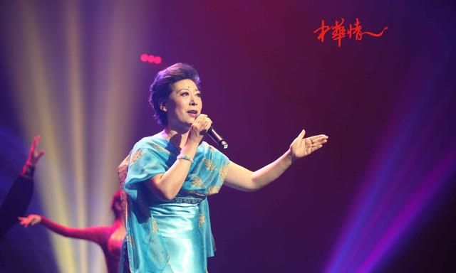 一婚惨遭家暴净身出户,如今二婚已22年|关牧村|江鸿|王星军_新浪新闻