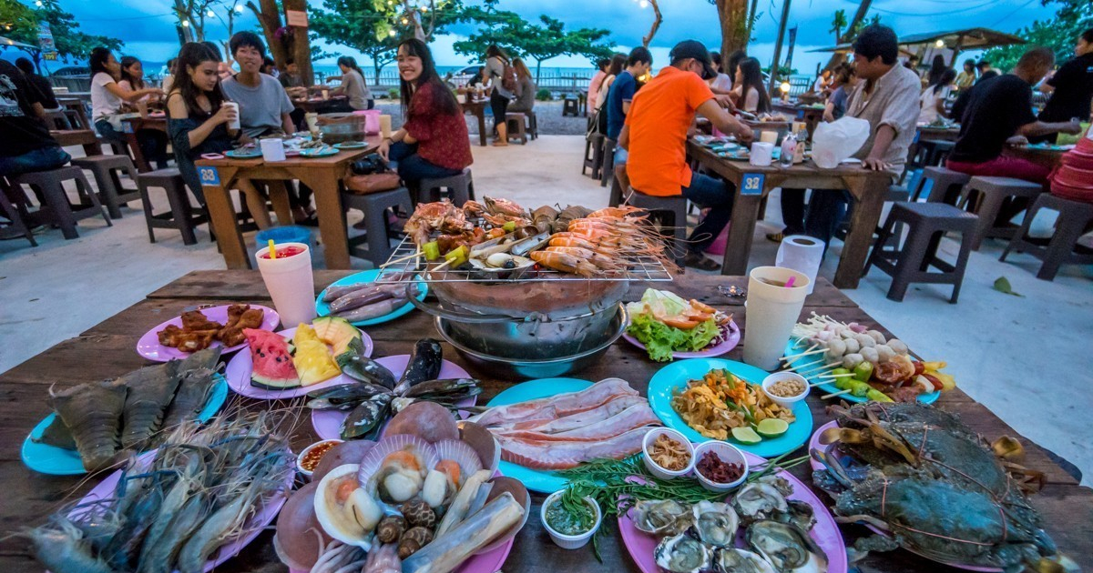 泰国终于解封了当地人第一时间打卡的美食吃一口激动到流泪