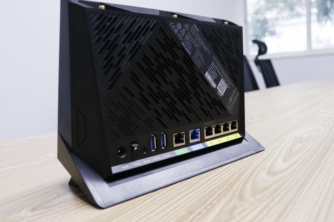 跑满千兆带宽无压力华硕rtax86u评测