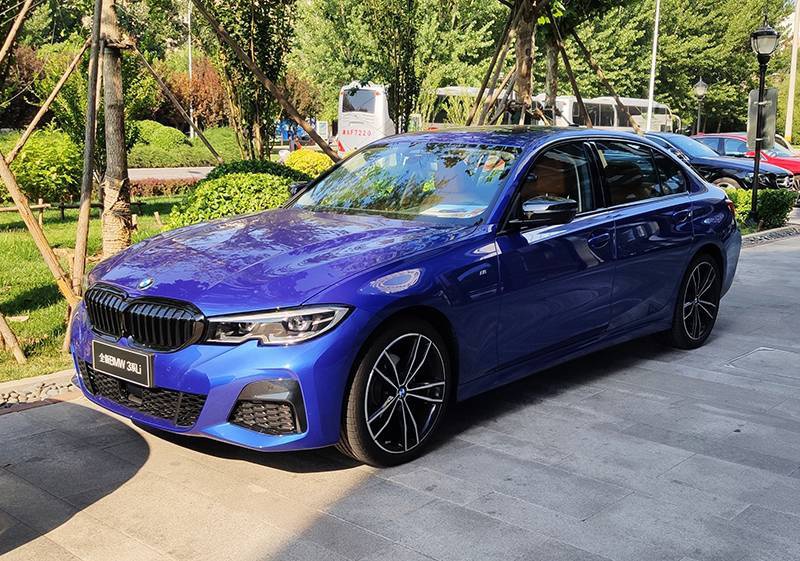 新增火山红内饰标配无钥匙进入2021款宝马3系将在9月推出