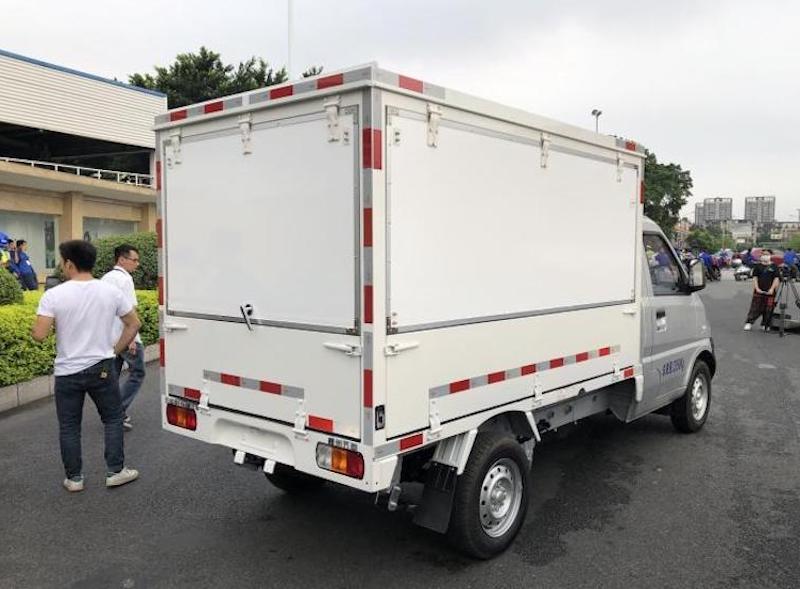 58万-6.78万元 货箱可展开 五菱荣光翼开启两款车型上市