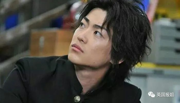 日本男星孕期出轨,隐婚跟女星恋爱,还委屈卖惨