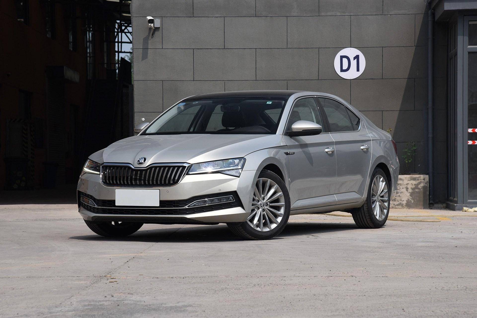 商务选帕萨特、年轻人买它，共享三大件，跟宝马3系GT一个味道