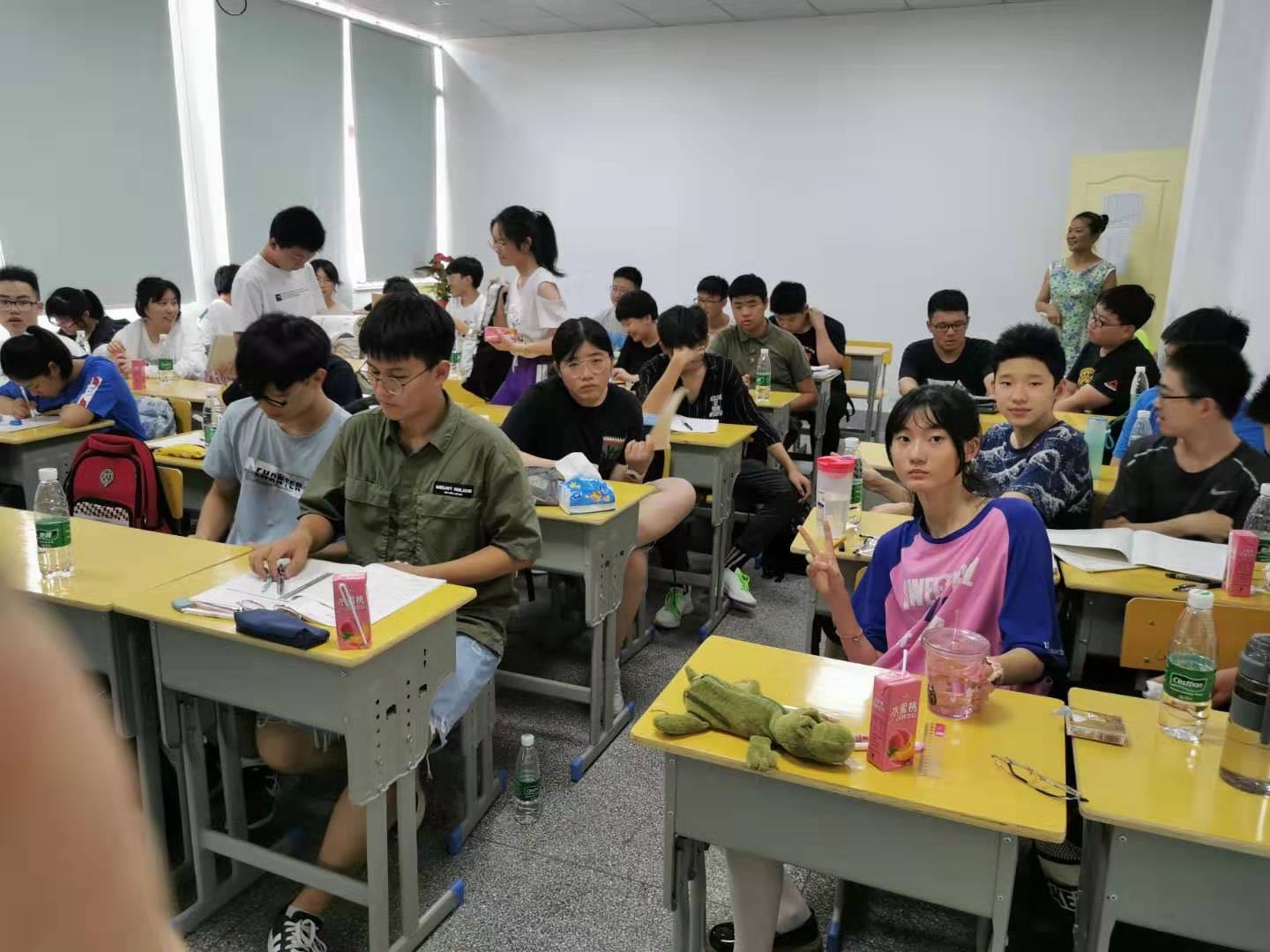 湖北高考能复读的学校(湖北高考能复读的学校名单) - 中国人事考试网