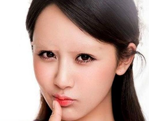 当女星没有了"眉毛",郑爽"辣眼睛",关晓彤尴尬,而她最可爱