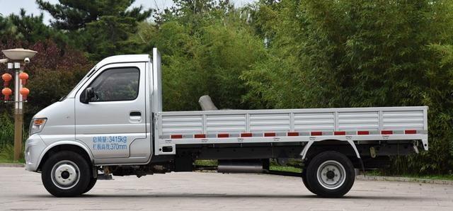 想买个双排后双轮小轻卡,能拉2吨左右的,3万左右的车有什么推荐?