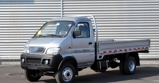 想买个双排后双轮小轻卡,能拉2吨左右的,3万左右的车有什么推荐?