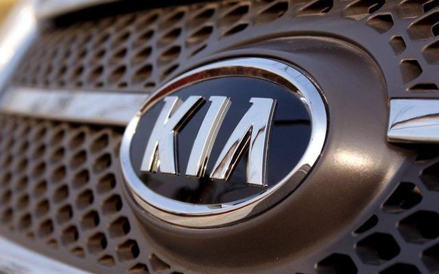 起亚要把"豪华"进行到底，新K5外观比凯美瑞还帅，还配旋钮换挡