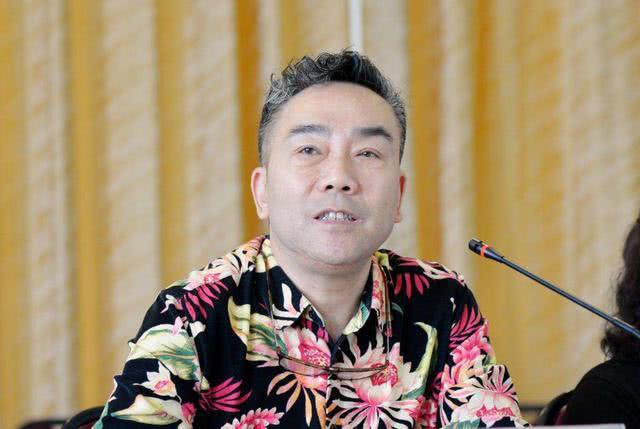 著名相声演员杨议与郭德纲正式联手,德云社在天津已颇具规模