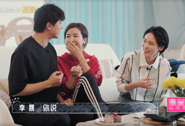 李佳航和成果打游戏忽略妻子李晟当场变脸离开场面顿时失控