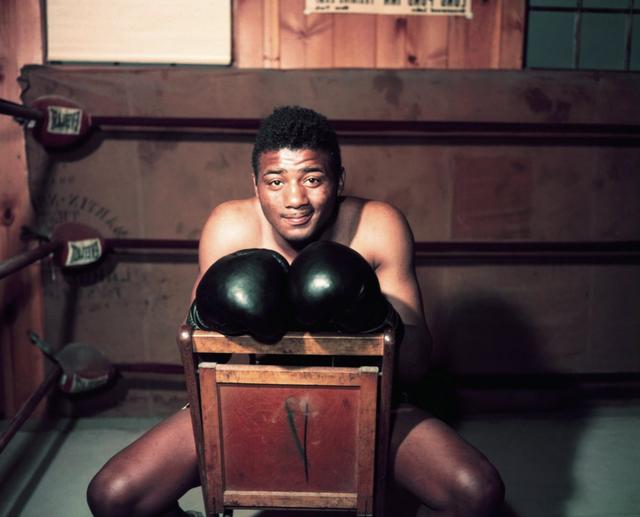 福尔曼评出史上十大重量级拳王:泰森仅列第八,刘易斯第7