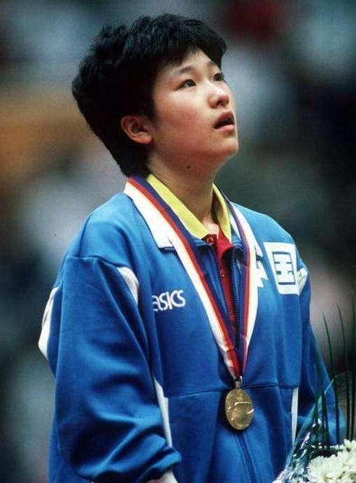 她18岁进国家队两年后夺奥运冠军|何智丽|世乒赛|奥运会_新浪新闻