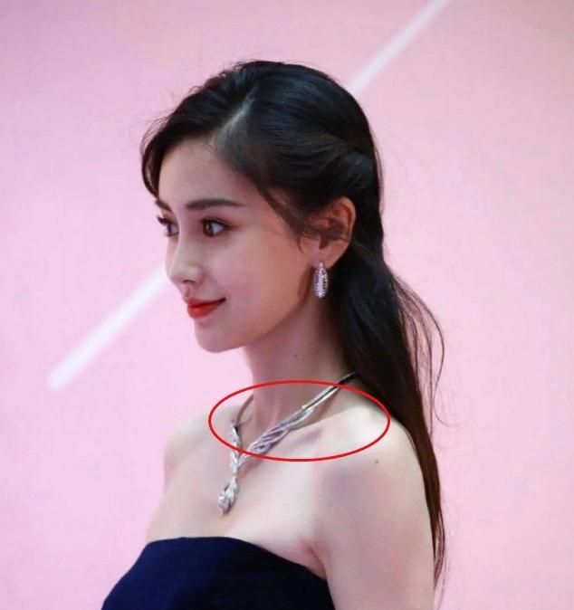 baby活动生图被疯传,有谁注意到她的锁骨,都能养鱼了