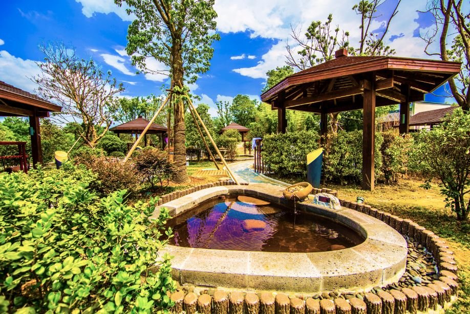 享扬州瘦西湖温泉,泡在露天汤池里赏园林美景!