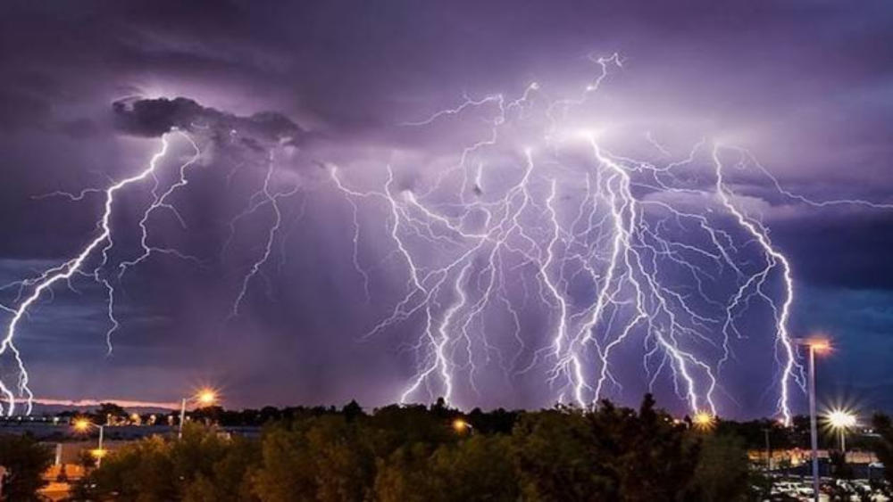 全球最危险的村庄,一年260天在打雷,网友:何方神圣在此渡劫