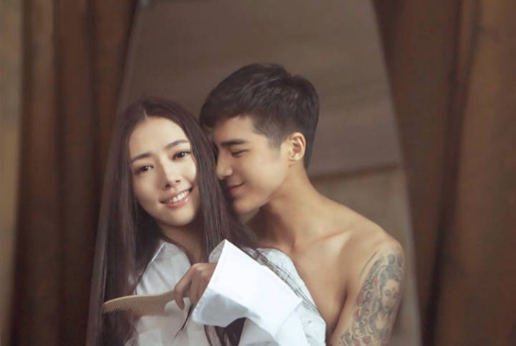 因为哭泣九连拍一事,姜潮败了不少好感度,加上他曾经出演《小时代》时