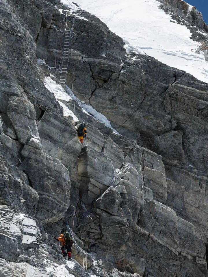 万丈深渊 新浪（移动端）