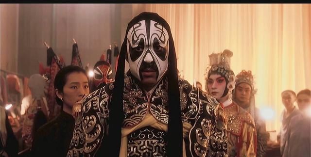 从段小楼的霸王回营只走五步聊聊他与程蝶衣的同途不同命