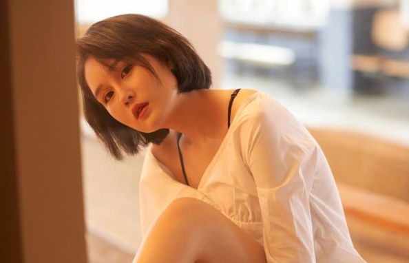 赵本山女儿球球开公司了,直播6小时庆祝,声称自己不