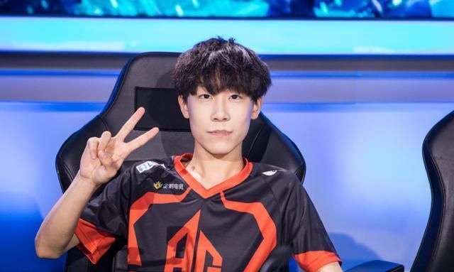 王者荣耀:ag超玩会胜出!张角赛后内涵久哲!报仇,还是嘚瑟