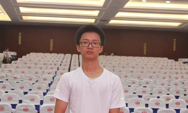 山东高考状元新排名_2020年山东高考状元成绩公布,这个状元有点(2)