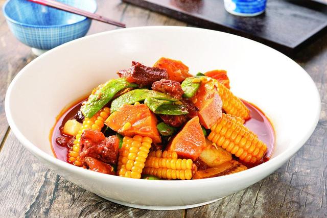 剽悍的东北菜"东北乱炖",吃的就是"打群架"的感觉|乱炖|炖菜|马勺