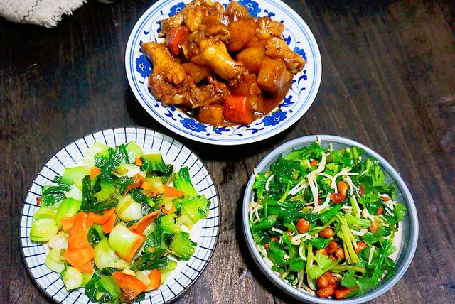 晒晒一家三口的晚餐,7天不重样,荤素搭配,好吃又营养