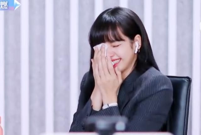 青你2总决赛lisa看陆柯燃第9成团出道意外之举惹人关注