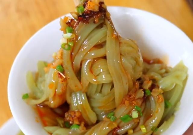 绿豆凉粉正宗做法:无任何添加,现熬现吃,细嫩q弹,比买的好吃