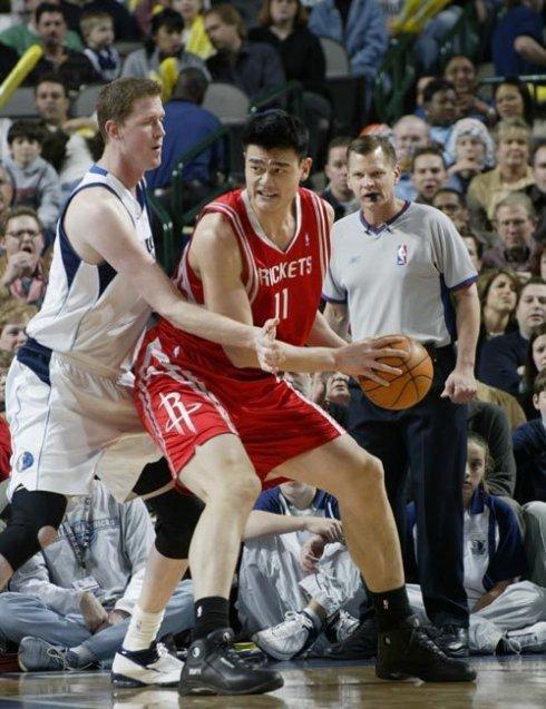 姚明|布拉德利|选秀_新浪新闻