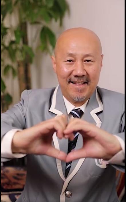 腾格尔跳女团舞画风超级搞笑,这个粗狂的草原汉子彻底解放天性