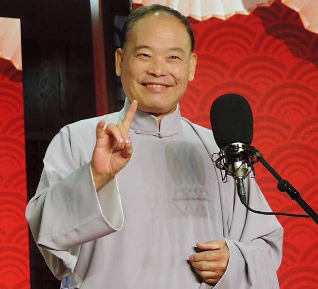 68岁杨进明58岁杨议相继加入德云社,下一个会是70岁的他吗?